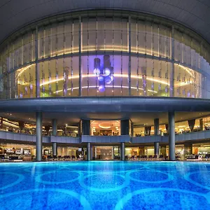 Üdülőközpont Conrad Etihad Towers *****